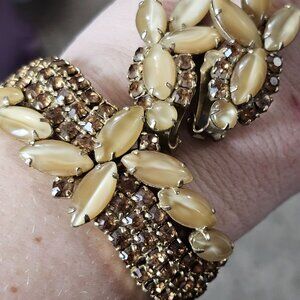 Vintage Gold-Tone Prong Amber Topaz Glass Bracelet ClipOn Earrings Floral Design